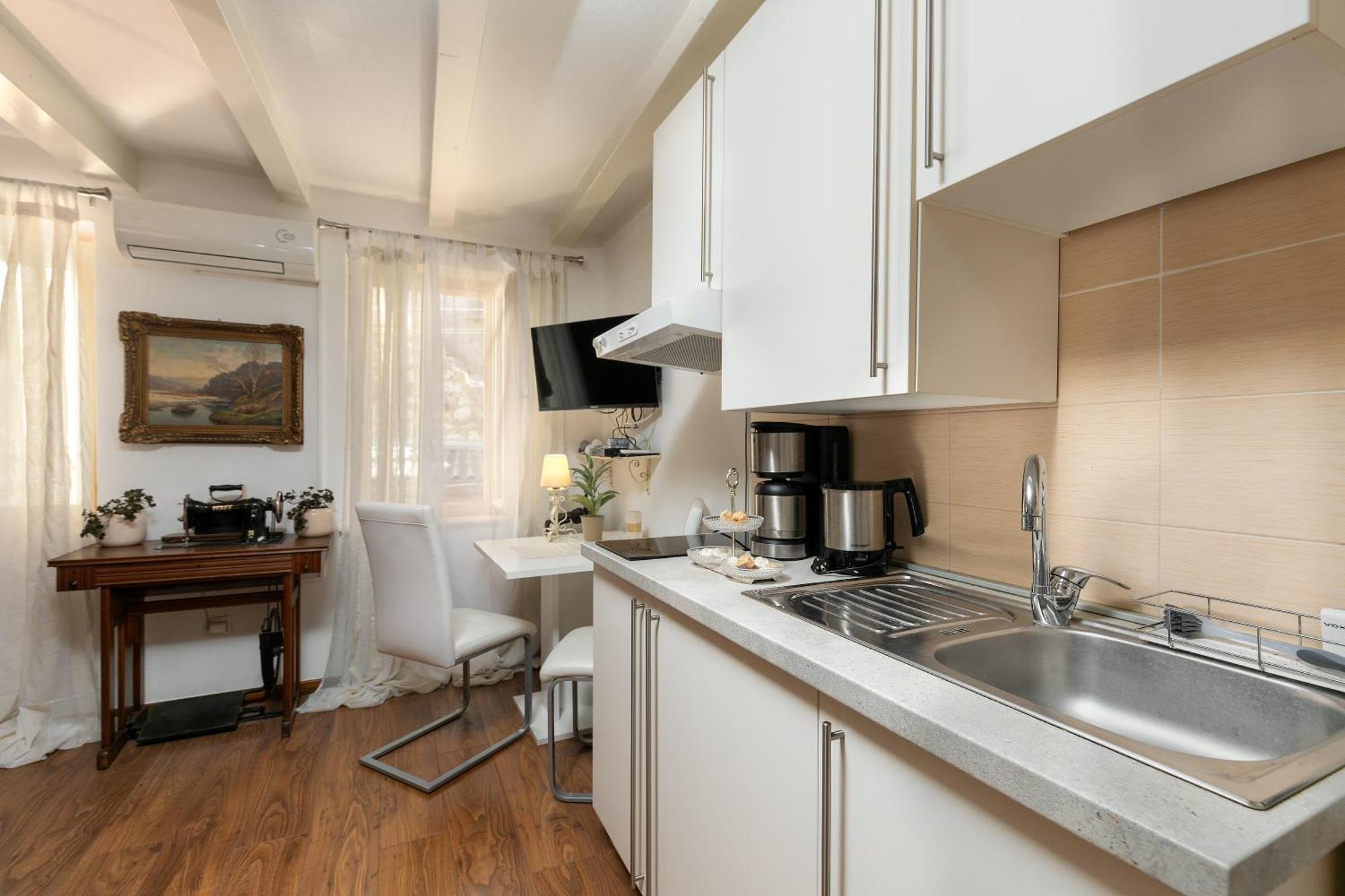 Duplex Apartment Camelia In Charming Old Town โรวีน ภายนอก รูปภาพ