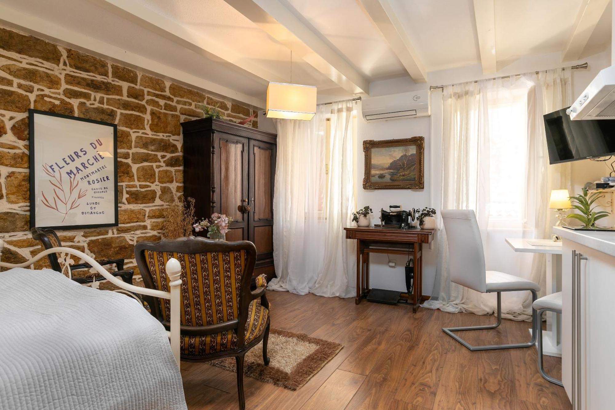 Duplex Apartment Camelia In Charming Old Town โรวีน ภายนอก รูปภาพ