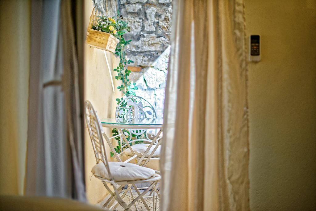 Duplex Apartment Camelia In Charming Old Town โรวีน ภายนอก รูปภาพ